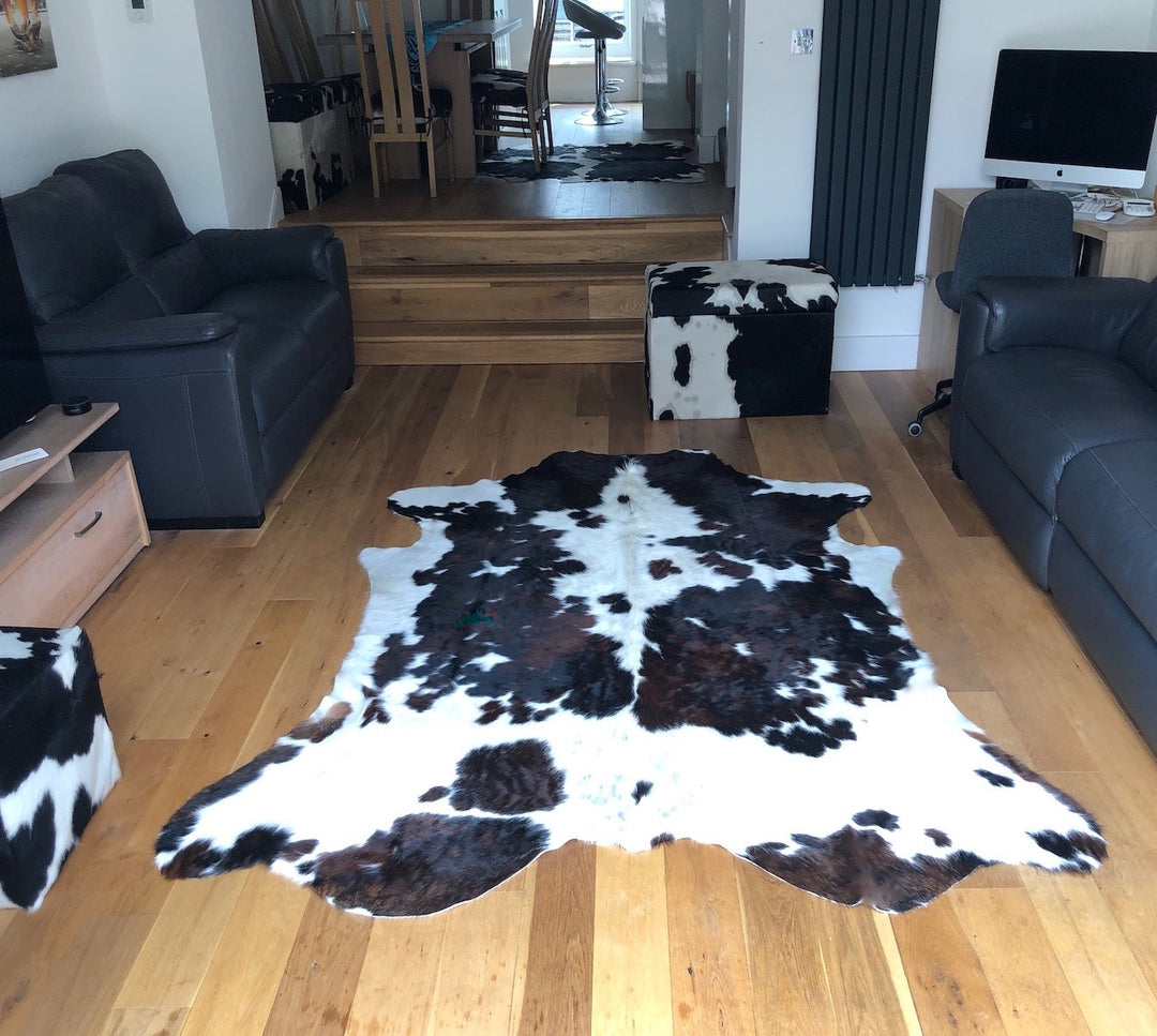 A Definitive Guide to Cowhide Rugs