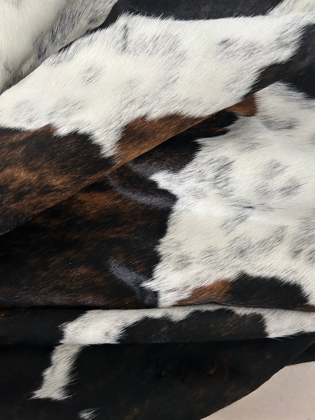 Premium Cowhide Rug 436  243cm x 206 (96"X81") XXL - cowhiderugslondon.co.uk