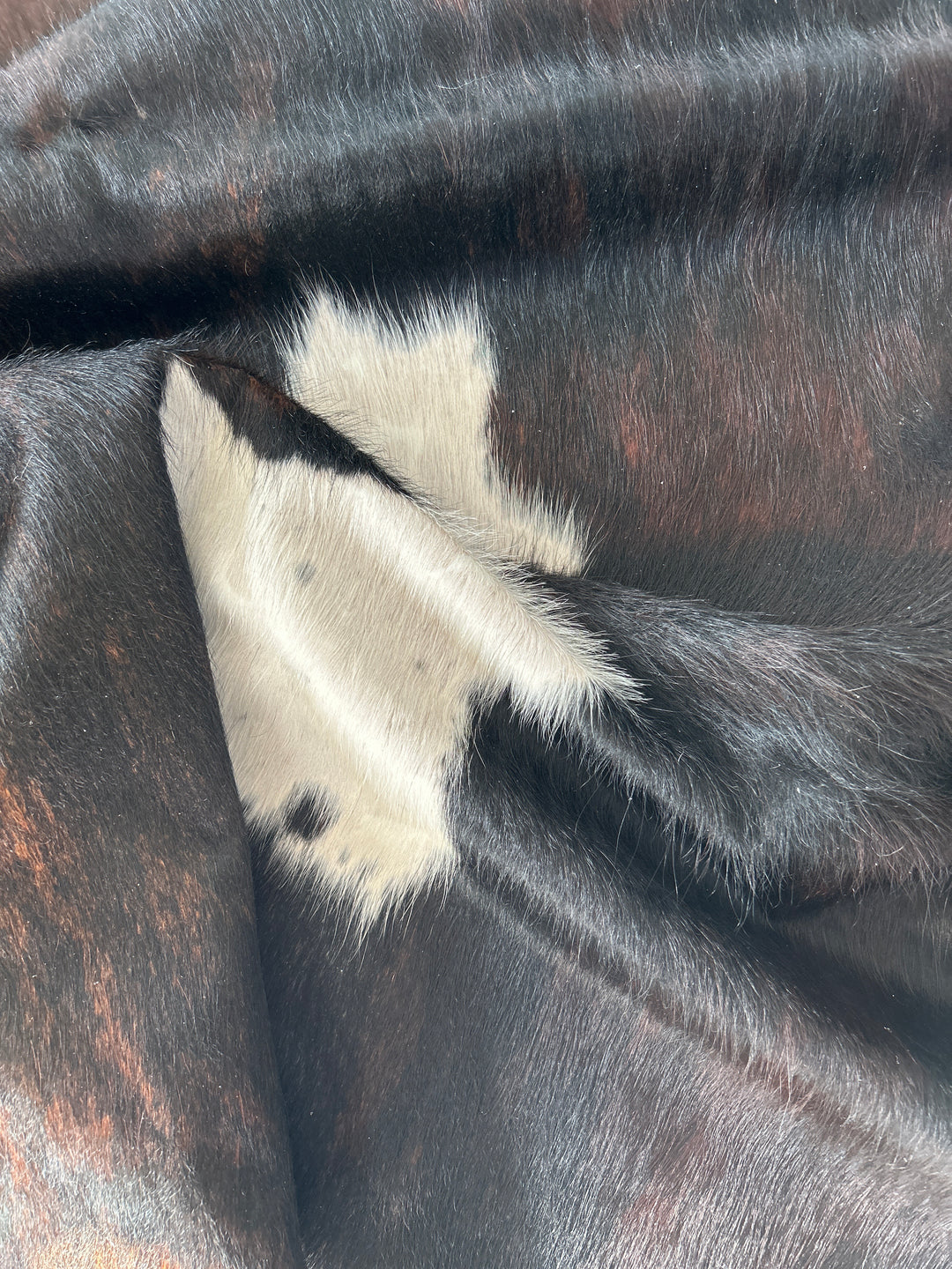 Cowhide Rug Premium DM402 207cm x 179m - cowhiderugslondon.co.uk