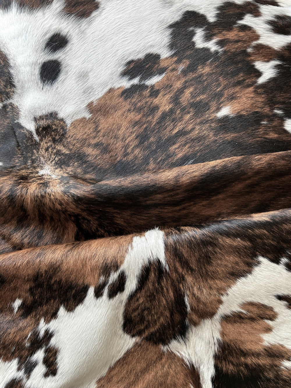 Cowhide Rug Premium 321 206cm x 173cm (81" x 68") - cowhiderugslondon.co.uk