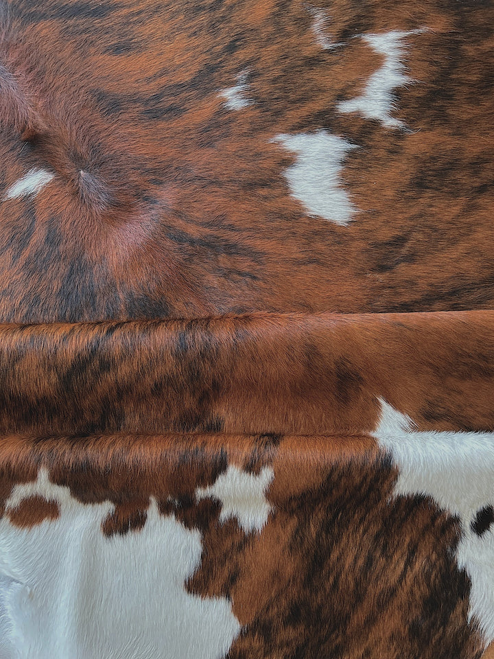 Cowhide Rug Premium 318 210cm x 178cm (83" x 70") - cowhiderugslondon.co.uk