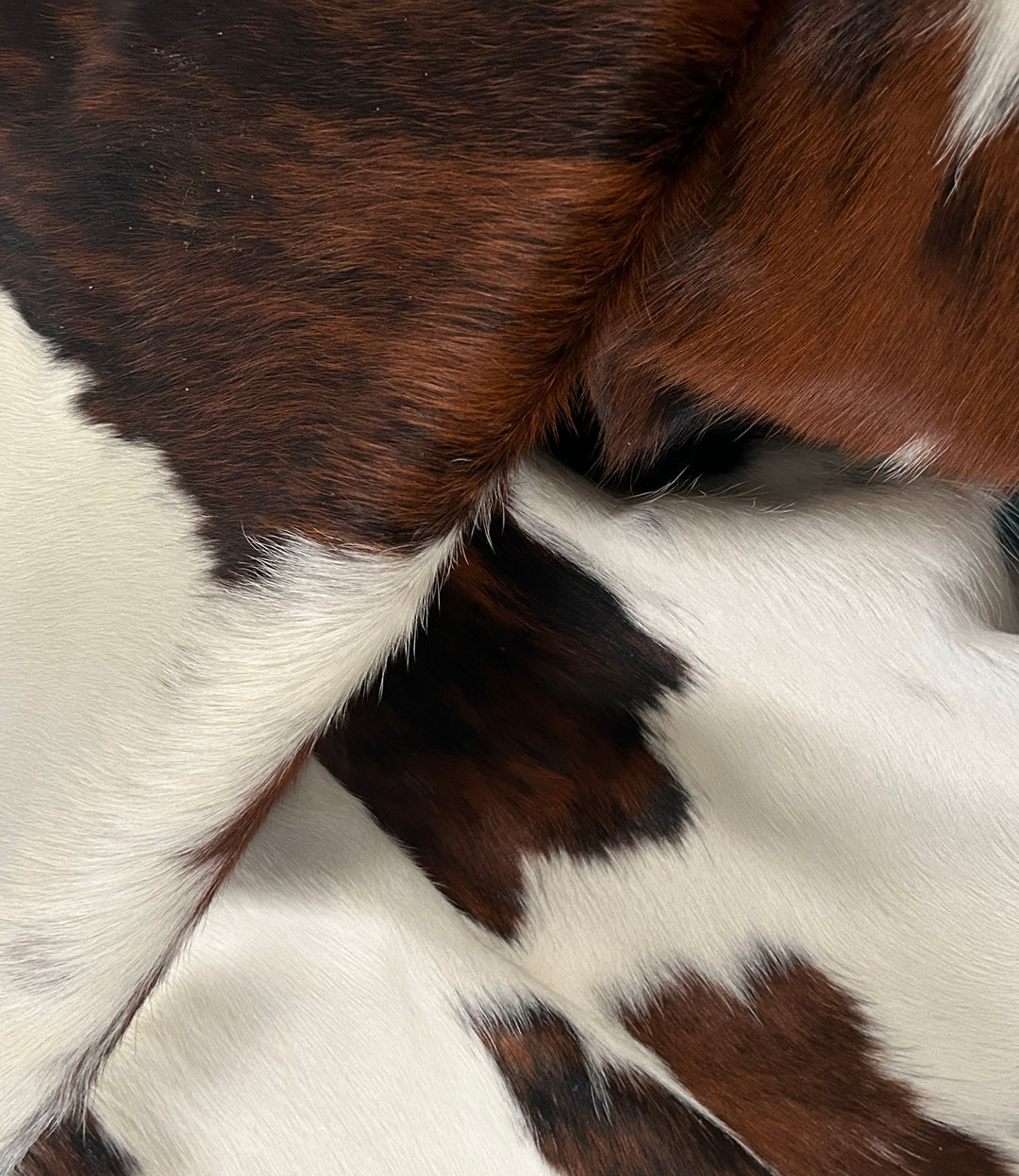 Premium Cowhide Rug 404  229cm x 198cm  90" X 78" - cowhiderugslondon.co.uk