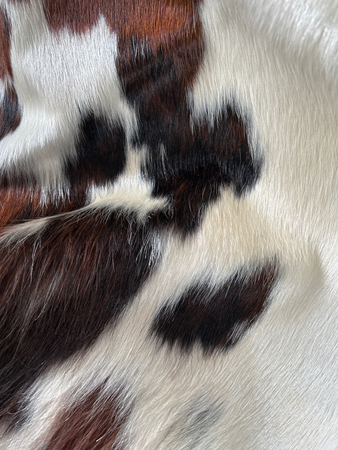 Premium Cowhide Rug XXL 400   243cm x 199cm (96" x 78")