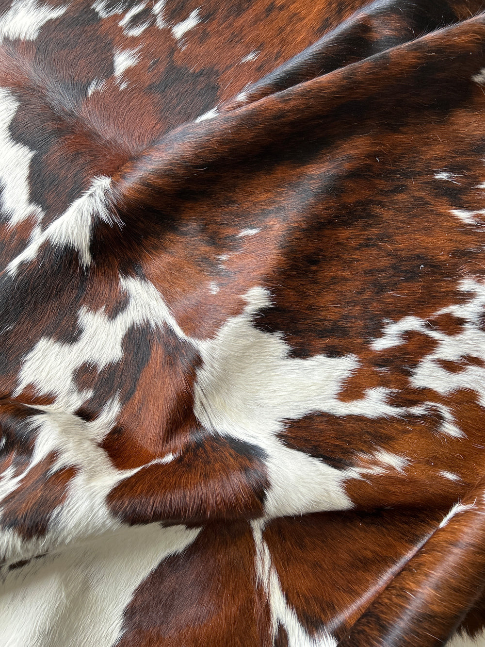 Cowhide Rug Premium 314 203cm x 188cm (80" x 74") - cowhiderugslondon.co.uk