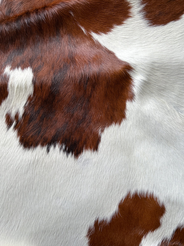 Cowhide Rug Premium 315 197cm x 176cm (78" x 69") - cowhiderugslondon.co.uk