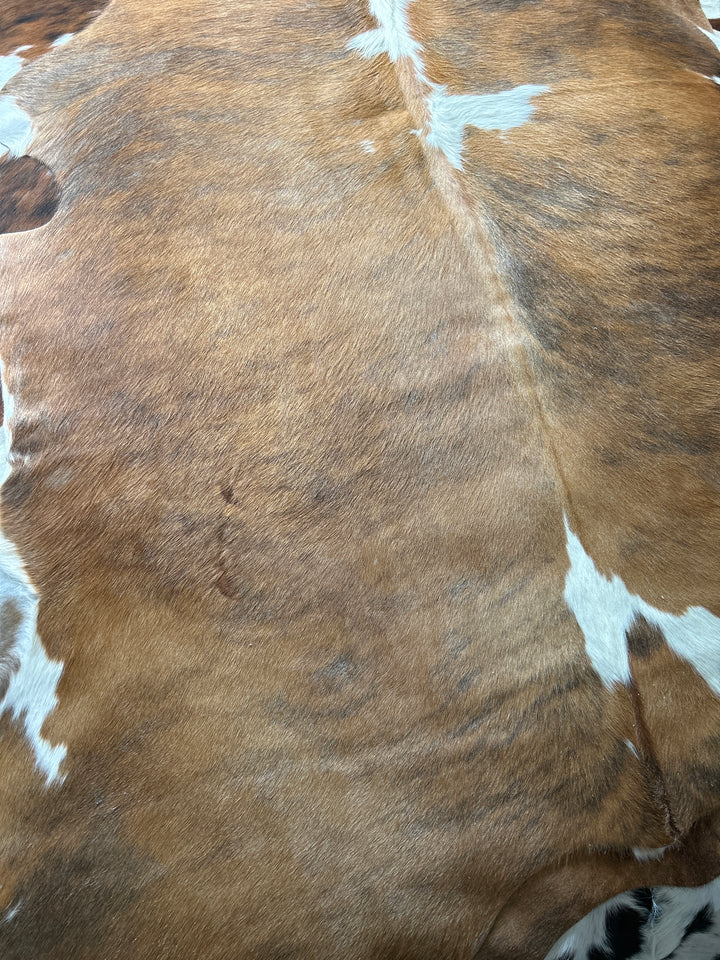 Cowhide Rug Premium 319 199cm x 175cm (78" x 69") - cowhiderugslondon.co.uk