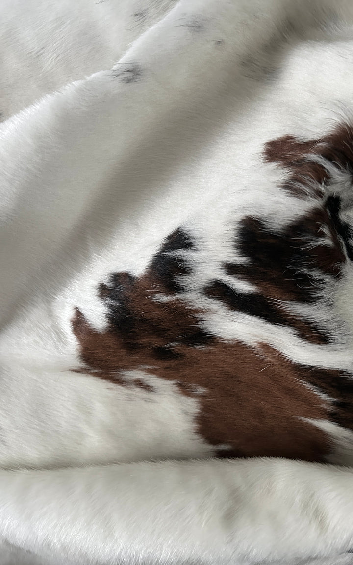 Cowhide Rug Premium DM417  207cm x 174m - cowhiderugslondon.co.uk