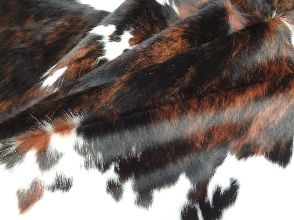 Premium Cowhide Rug P096 Size (1.87m x 1.77m) - cowhiderugslondon.co.uk