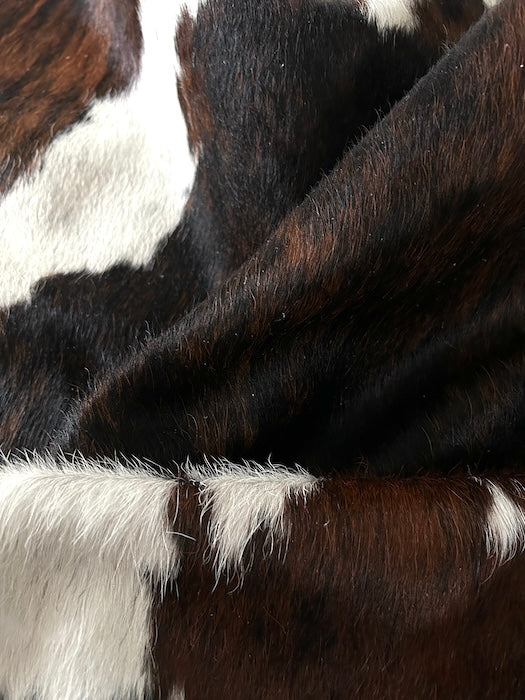 Premium Cowhide Rug DL514           220cm x 195cm - cowhiderugslondon.co.uk