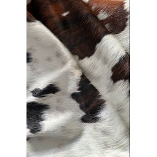 Premium Cowhide Rug DL549     225cm x 190cm - cowhiderugslondon.co.uk